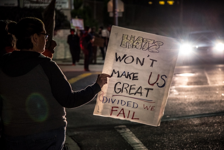 sm_anti-trump-protest-santa-cruz-13.jpg 