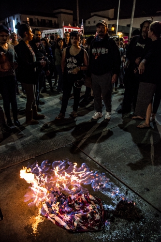 sm_anti-trump-protest-santa-cruz-25.jpg 